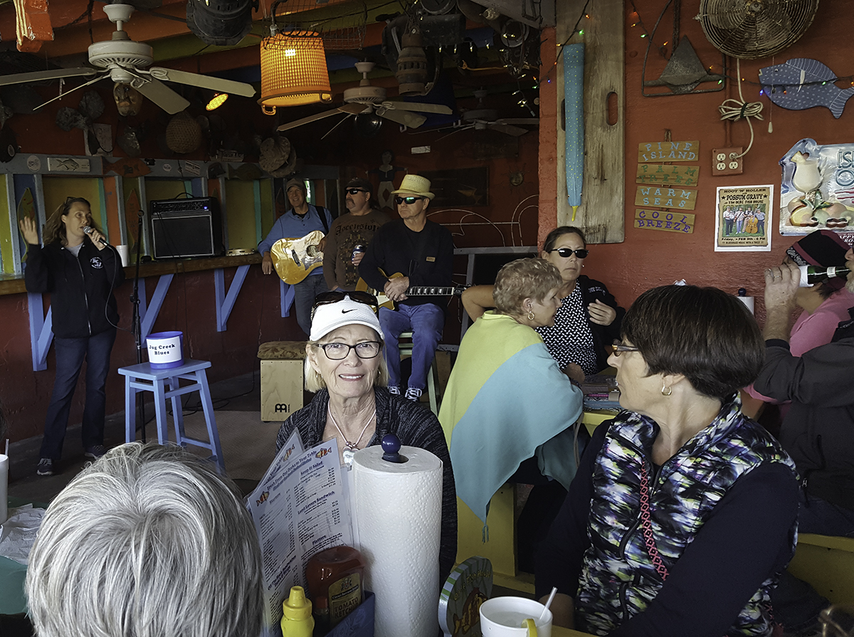 the Olde Fish House with live music